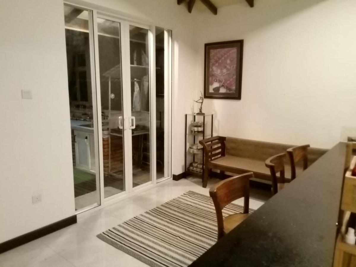 The Bliss Hostel קנדי מראה חיצוני תמונה