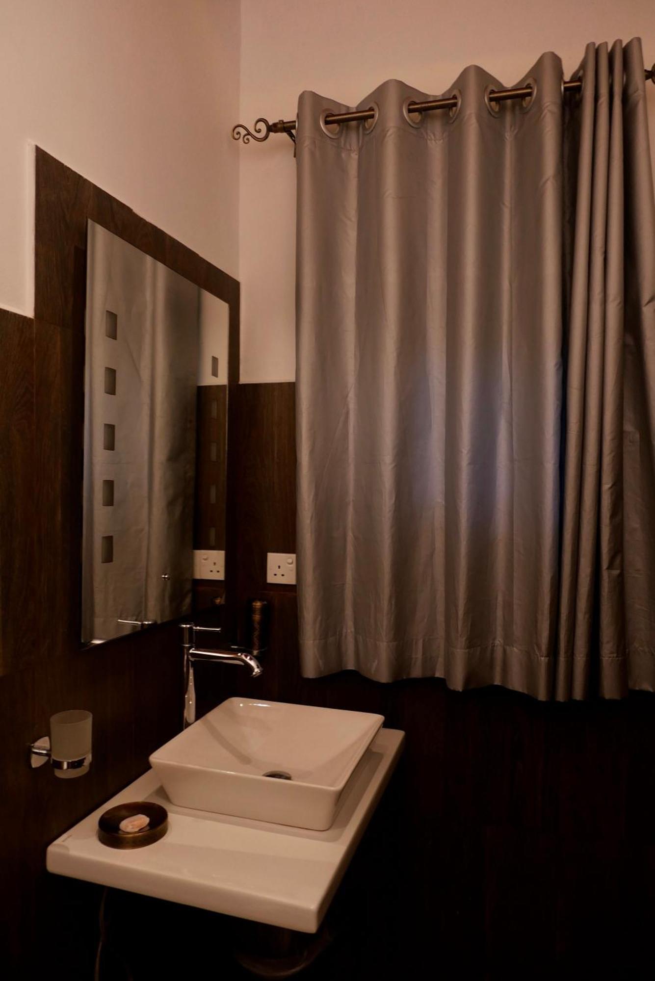 The Bliss Hostel קנדי מראה חיצוני תמונה