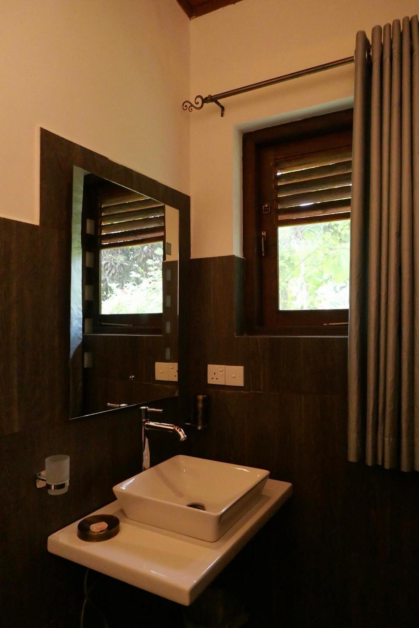 The Bliss Hostel קנדי מראה חיצוני תמונה